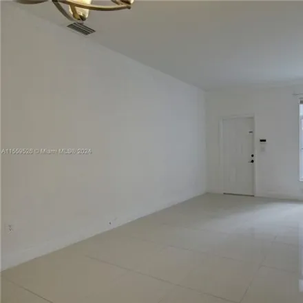 Image 5 - 5711 Northwest 112th Court, Doral, FL 33178, USA - Townhouse for rent
