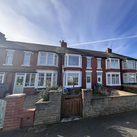 Rent this 3 bed duplex on Loxham Gardens in Blackpool, FY4 3NY