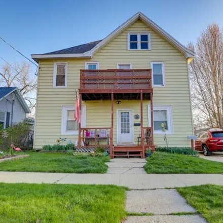 Buy this 5 bed house on 158 West Broadway Street in Stoughton, WI 53589