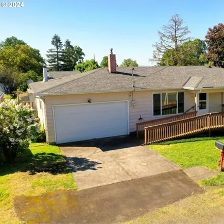 Buy this 3 bed house on 771 Tualatin Street in Saint Helens, OR 97051