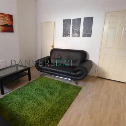 Rent this 4 bed townhouse on Ullswater Street in Leicester, LE2 7DT