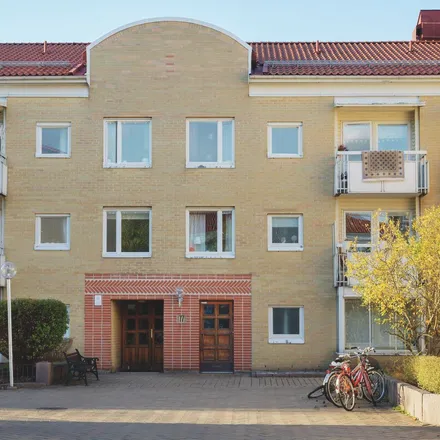 Rent this 3 bed apartment on Smyckegatan 62 in 421 50 Gothenburg, Sweden