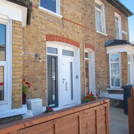 Rent this 2 bed townhouse on Mallet Road in London, SE13 6SP