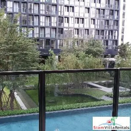 Rent this 1 bed apartment on unnamed road in Ratchathewi District, Bangkok 10400