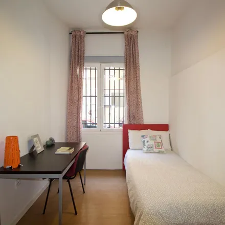 Rent this 7 bed room on Madrid in Calle de Hilarión Eslava, 14