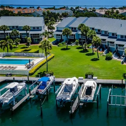 Image 5 - Pine Key Lodge IV, 390 Pinellas Bayway South, Tierra Verde, Pinellas County, FL 33715, USA - Townhouse for sale