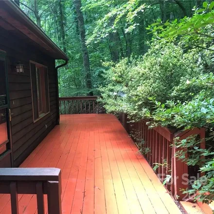 Buy this 3 bed house on 69 Oak Terrace in Mountain View, Buncombe County