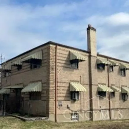 Image 3 - 8204 Burns Avenue, Cincinnati, OH 45216, USA - House for sale