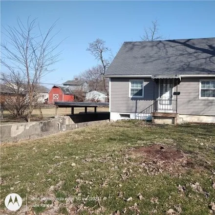 Rent this 3 bed house on 2063 Nomad Avenue in Montgomery County, OH 45414