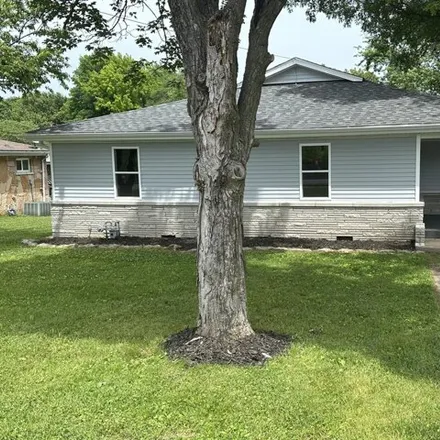 Buy this 3 bed house on 1281 West Meadowmere Street in Springfield, MO 65807