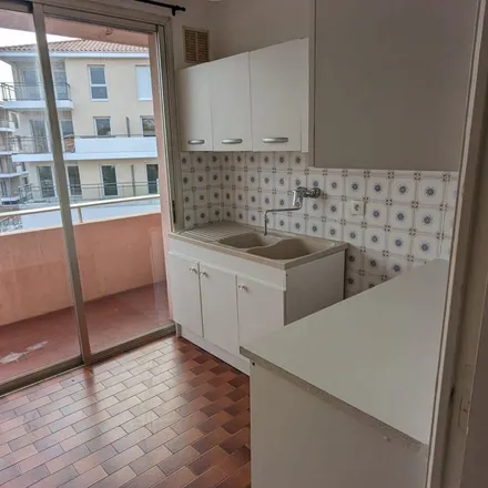 Rent this 3 bed apartment on 3 Rue du Général de Gaulle in 83600 Fréjus, France