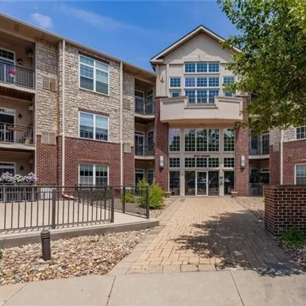 Buy this 2 bed condo on 3031 Grand Avenue in Des Moines, IA 50312