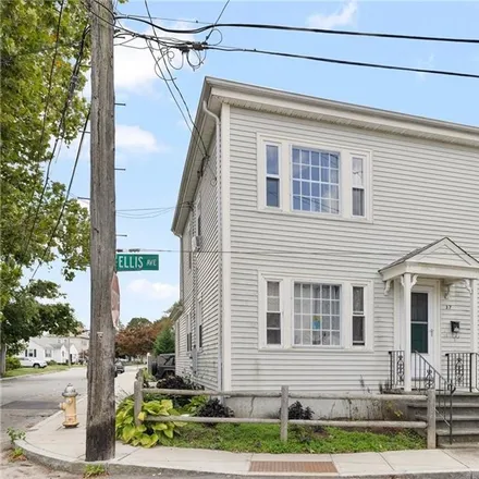 Buy this 3 bed apartment on 37 Ellis Avenue in Warren, RI 02885