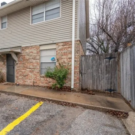 Buy this 2 bed condo on Will Rogers Trail in Oklahoma City, OK 73122