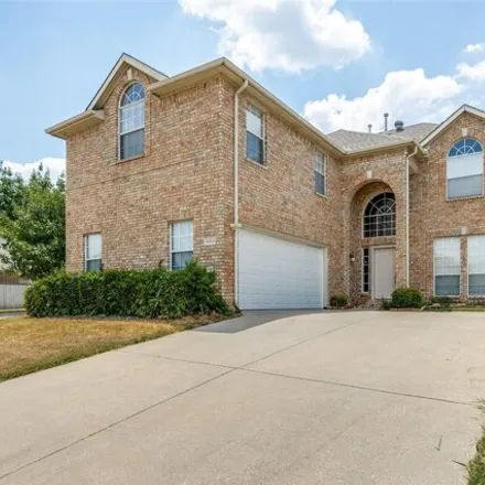 Buy this 4 bed house on 4668 Park Bend Dr in Fort Worth, Texas
