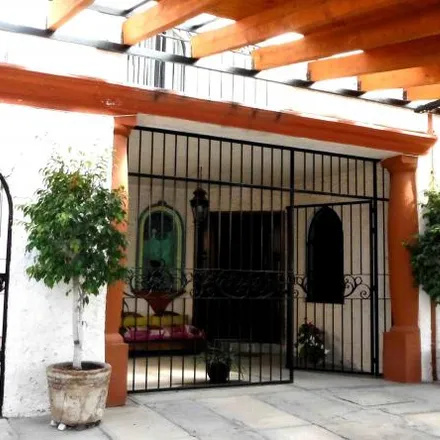 Buy this 3 bed house on Avenida Corregidora 957 in Delegación Epigmenio González, 76140 Querétaro