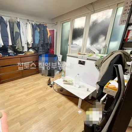 Rent this 2 bed apartment on 서울특별시 마포구 망원동 380-52