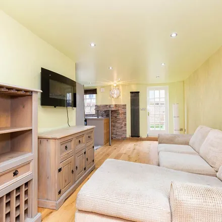 Rent this 1 bed apartment on Jaz and Jul's Chocolate House in 1 Chapel Market, London