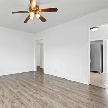 Image 4 - 1537 East 41st Place, Los Angeles, CA 90011, USA - House for sale