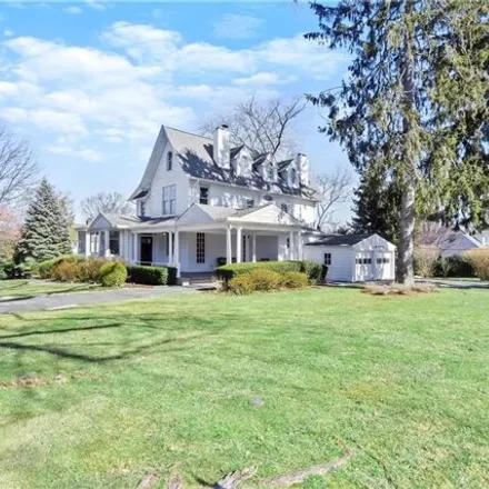 Buy this 8 bed house on 606 Walton Ave in Mamaroneck, New York