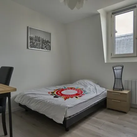 Rent this 1 bed apartment on 26 Rue de l'Abbé Desplanques in 59130 Lambersart, France
