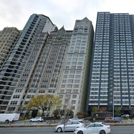 Rent this studio condo on 1440 North Lake Shore Drive in Chicago, IL 60610