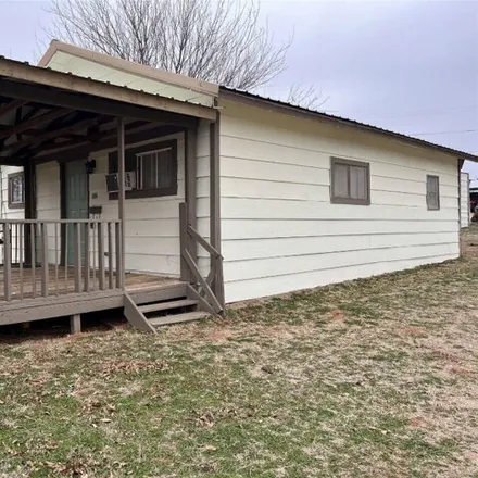 Buy this 1 bed house on 373 West Bell Avenue in Sayre, OK 73662