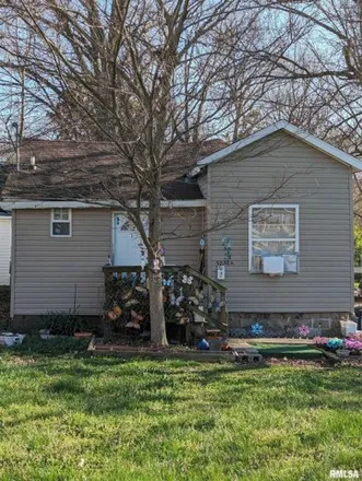 Buy this studio house on 577 West Main Street in Carbondale, IL 62901