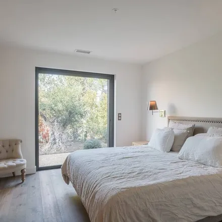 Rent this 4 bed house on Avenue de Provence in 83990 Saint-Tropez, France