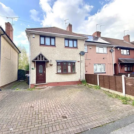 Rent this 3 bed duplex on Lowe Avenue in Darlaston, WS10 8NS