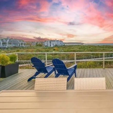 Buy this 1 bed condo on Building 11 in 23 Fort Pond Road, Montauk