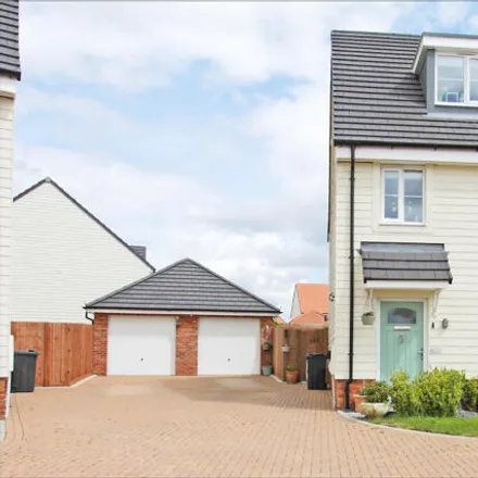 Buy this 3 bed townhouse on unnamed road in Andover, SP11 6SL