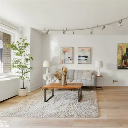 Buy this studio apartment on 201 WEST 70TH STREET 12A in New York
