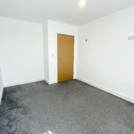 Image 3 - Edlington Lane, Doncaster, DN4 9QJ, United Kingdom - Apartment for rent