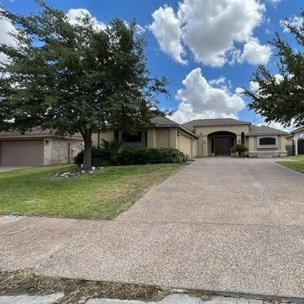 Image 2 - 10529 Bear Creek Drive, Laredo, TX 78045, USA - House for rent