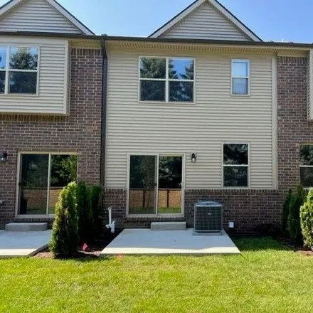 Image 3 - 4154 Berkshire Drive, Sterling Heights, MI 48314, USA - House for rent