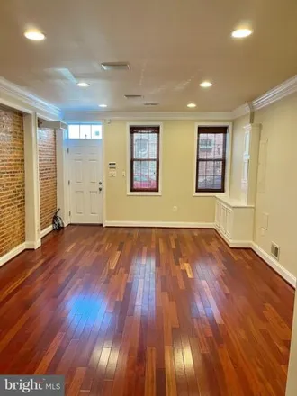 Image 6 - 219 South Regester Street, Baltimore, MD 21231, USA - House for sale