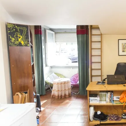 Rent this 4 bed room on O Hélio in Rua Padre António Vieira, 1070-015 Lisbon