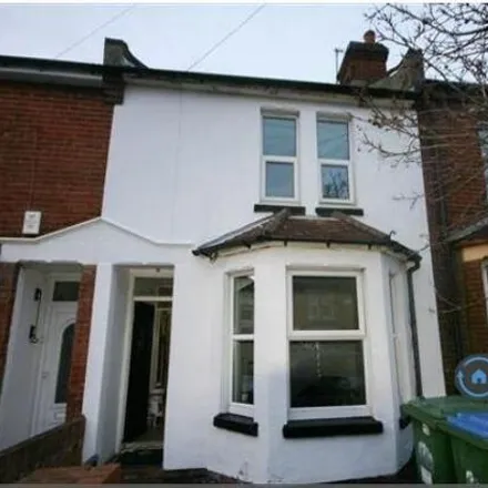 Rent this 3 bed townhouse on 62 English Road in Southampton, SO15 8QG