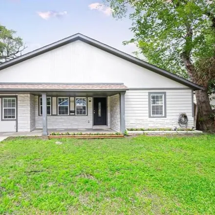 Buy this 3 bed house on 112 Lamar Dr in Pasadena, Texas