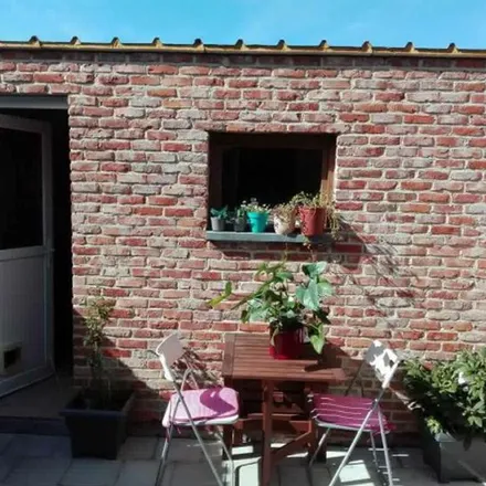 Rent this 2 bed apartment on Heirbaan 56 in 9120 Beveren, Belgium
