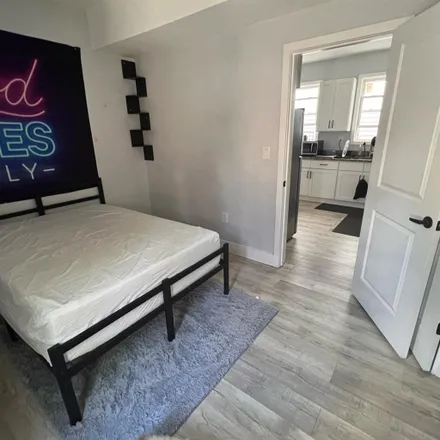 Rent this 1 bed room on 98 Columbia Avenue in Newark, NJ 07106