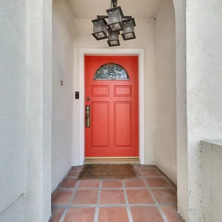 Image 3 - 11465 Laurelcrest Drive, Los Angeles, CA 91604, USA - House for sale