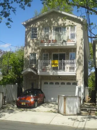 Rent this 2 bed house on 10 Woodlawn Avenue in Jersey City, NJ 07305