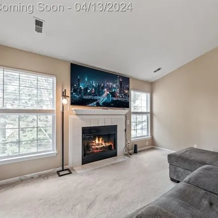 Image 3 - Berkshire Drive, Sterling Heights, MI 48317, USA - Condo for sale