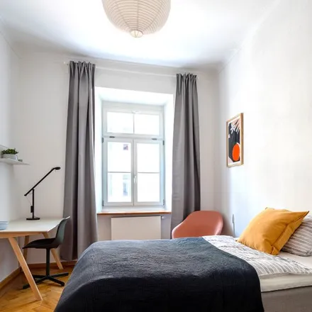 Rent this 4 bed room on Tumblingerstraße 19 in 80337 Munich, Germany
