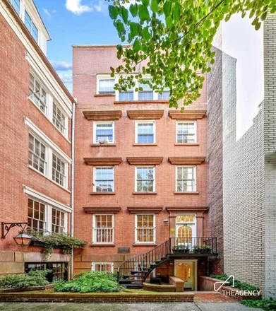 Buy this 9 bed house on 48 Commerce Street in New York, NY 10014