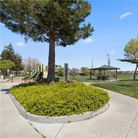 Image 4 - 375 Lilac Lane, Livingston, CA 95334, USA - House for sale
