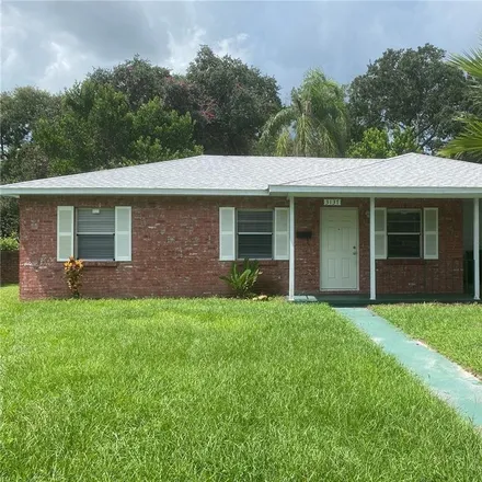 Buy this 3 bed house on 3137 Henderson Circle East in Lakeland, FL 33803