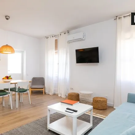 Rent this 1 bed apartment on Guillermo Miralles in Carrer de Moratín, 46002 Valencia